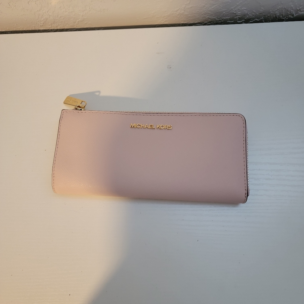 Michael Kors pink wallet